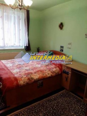 2-camere-de-vanzare-decomandat-alba-iulia-centru-2